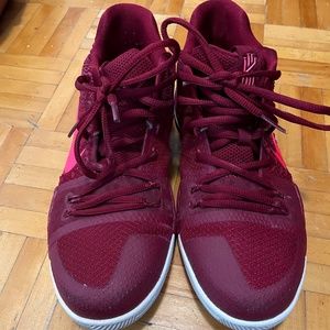 Women/Youth Nike Kyrie Azurie Elizabeth Sneaker
